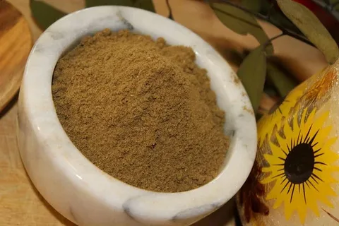 تصویر 3 از حنای بی رنگ ابریشم ترکیب گیاهی بدون اثر رنگی